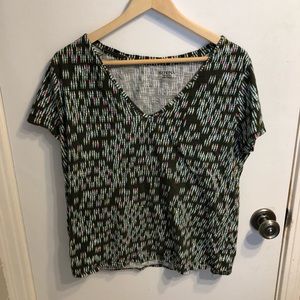 Patterned green T-shirt